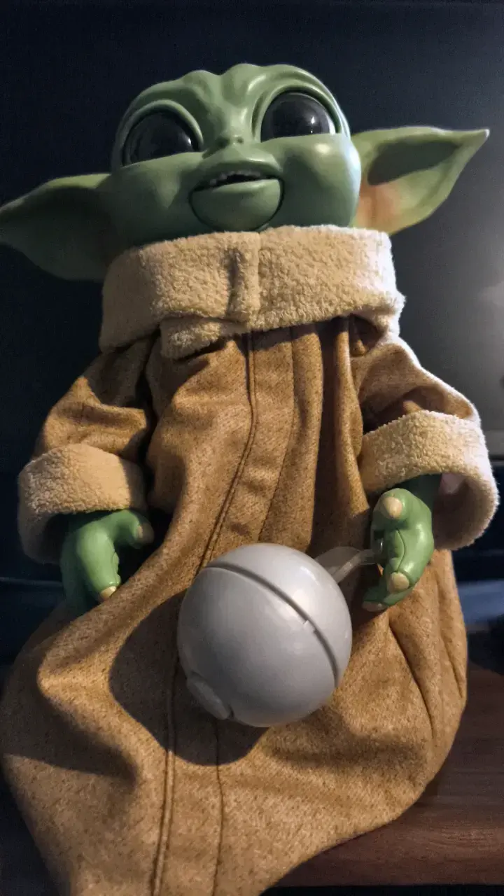 Figura de acción Baby Yoda con túnica - 3