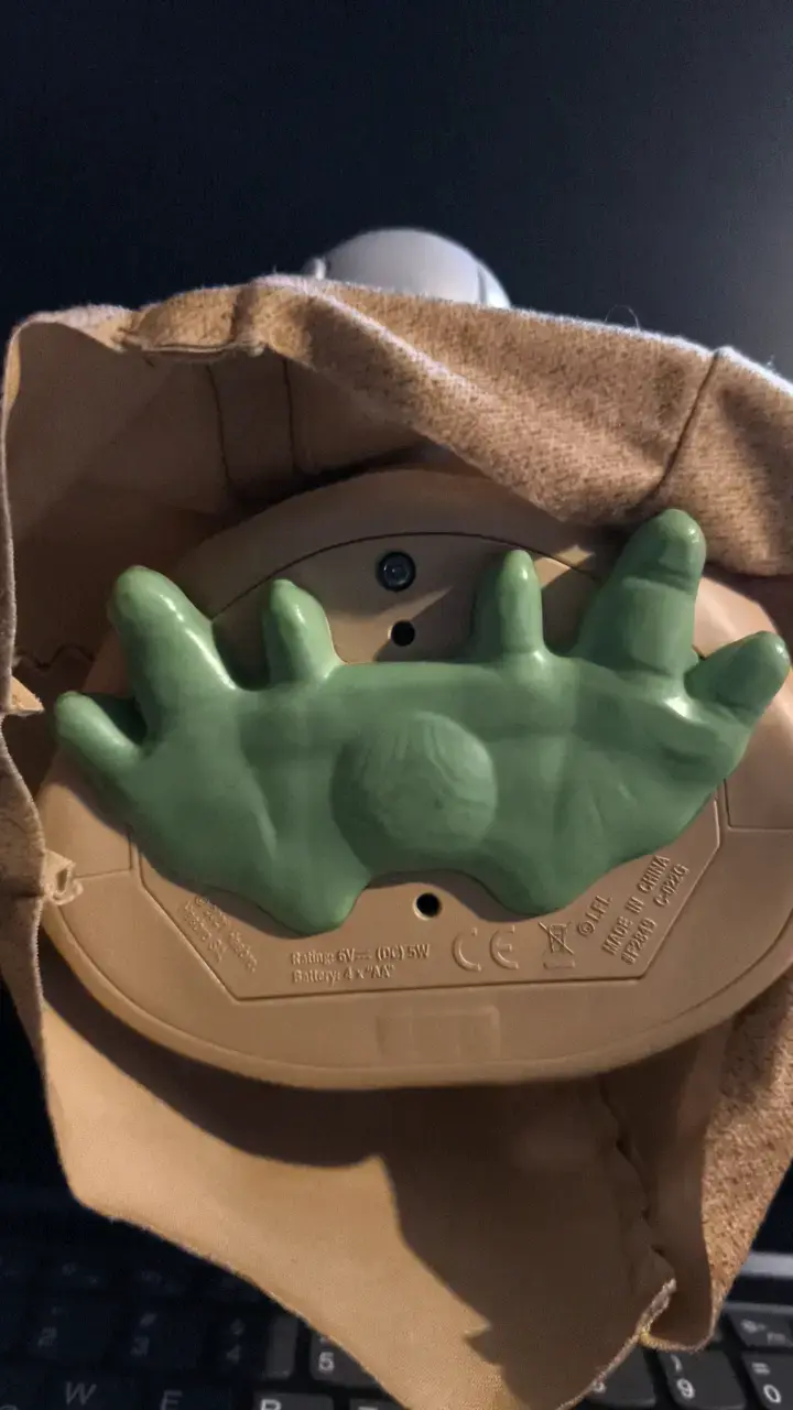 Figura de acción Baby Yoda con túnica - 5