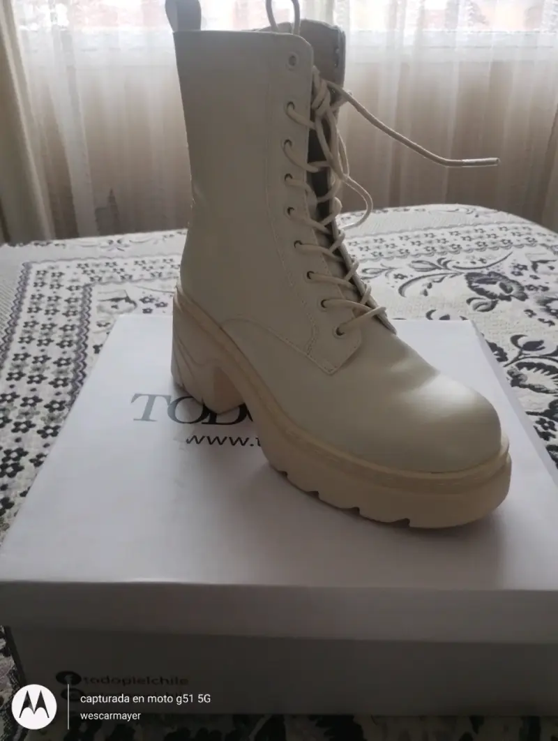 Botas de cuero beige con plataforma - 4