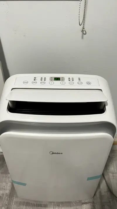 Aire Acondicionado Portátil Midea con Control - miniatura 5
