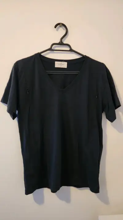 Polera de lactancia cuello en V - miniatura 1