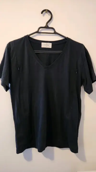 Polera de lactancia cuello en V - miniatura 2