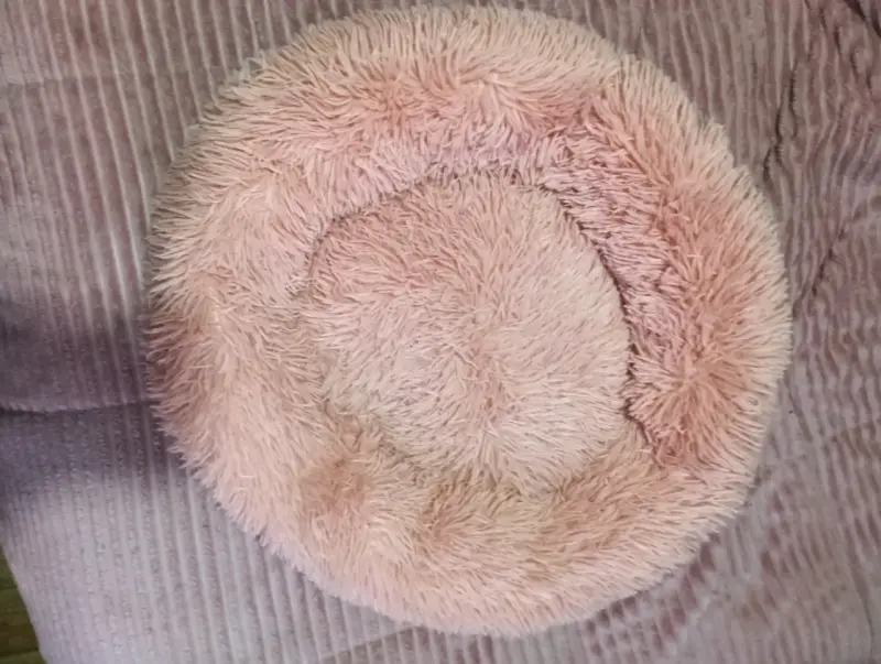 Cama redonda para mascotas color rosado - 1