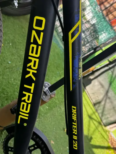 Bicicleta infantil Ozark Trail Drifter 20" negra - miniatura 4