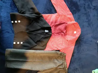 Conjunto de ropa para bebé con chaqueta y enterito - miniatura 2