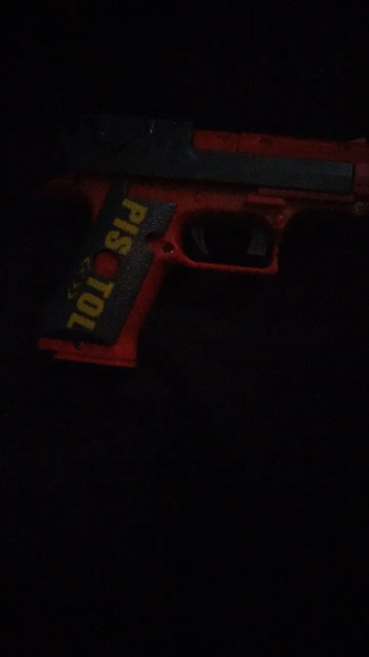 Pistola de juguete roja para niños - 2