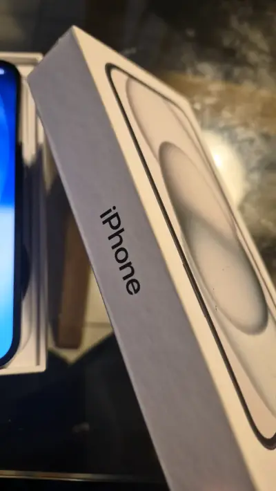iPhone 15 128gb con caja original - miniatura 2