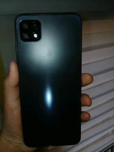 Smartphone Samsung Galaxy A12 en buen estado - miniatura 6