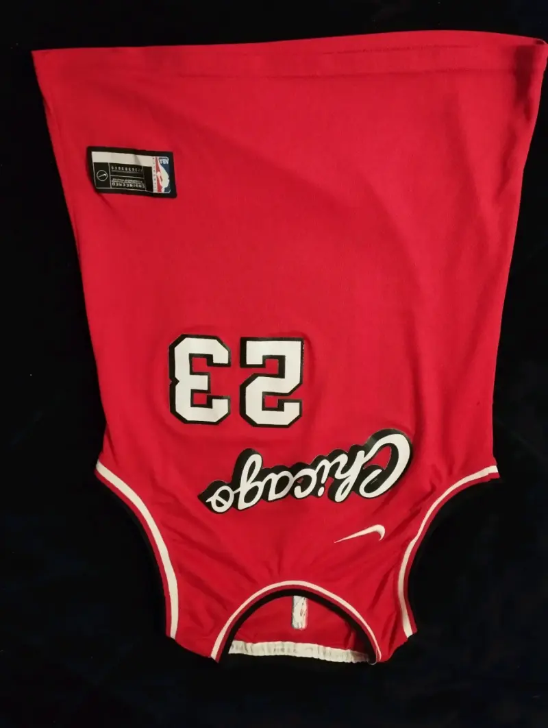 Chaqueta y camiseta Chicago Bulls Jordan 23 roja - 2