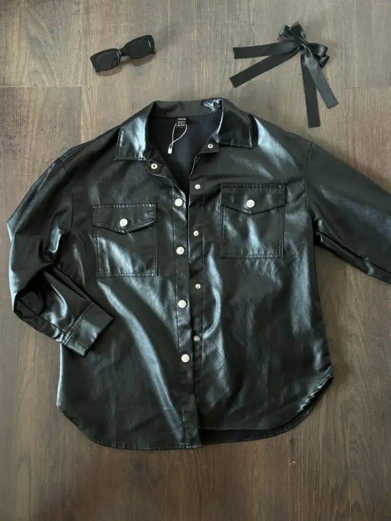 Camisa de cuero sintético negra Shein - 1
