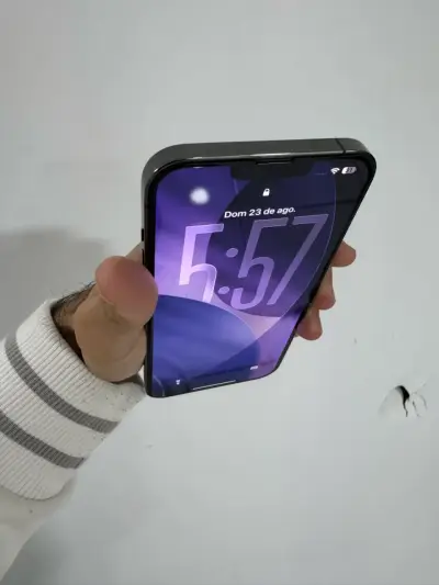 iPhone 13 Pro Max en buen estado - miniatura 4