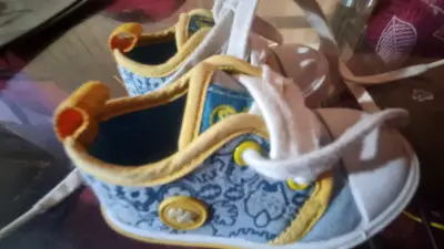 Zapatillas Bubblegummers para bebé azul - miniatura 2