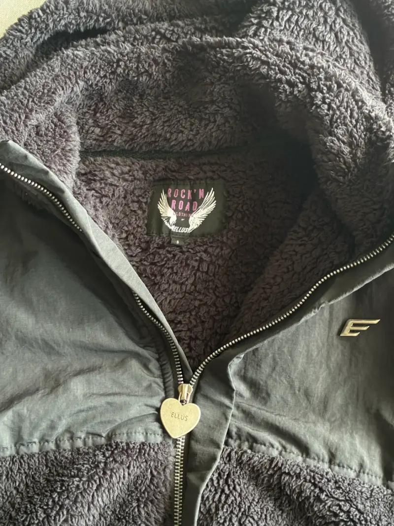 Chaqueta de polar con gorro Ellus negra - 2