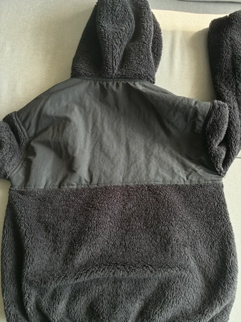 Chaqueta de polar con gorro Ellus negra - 4