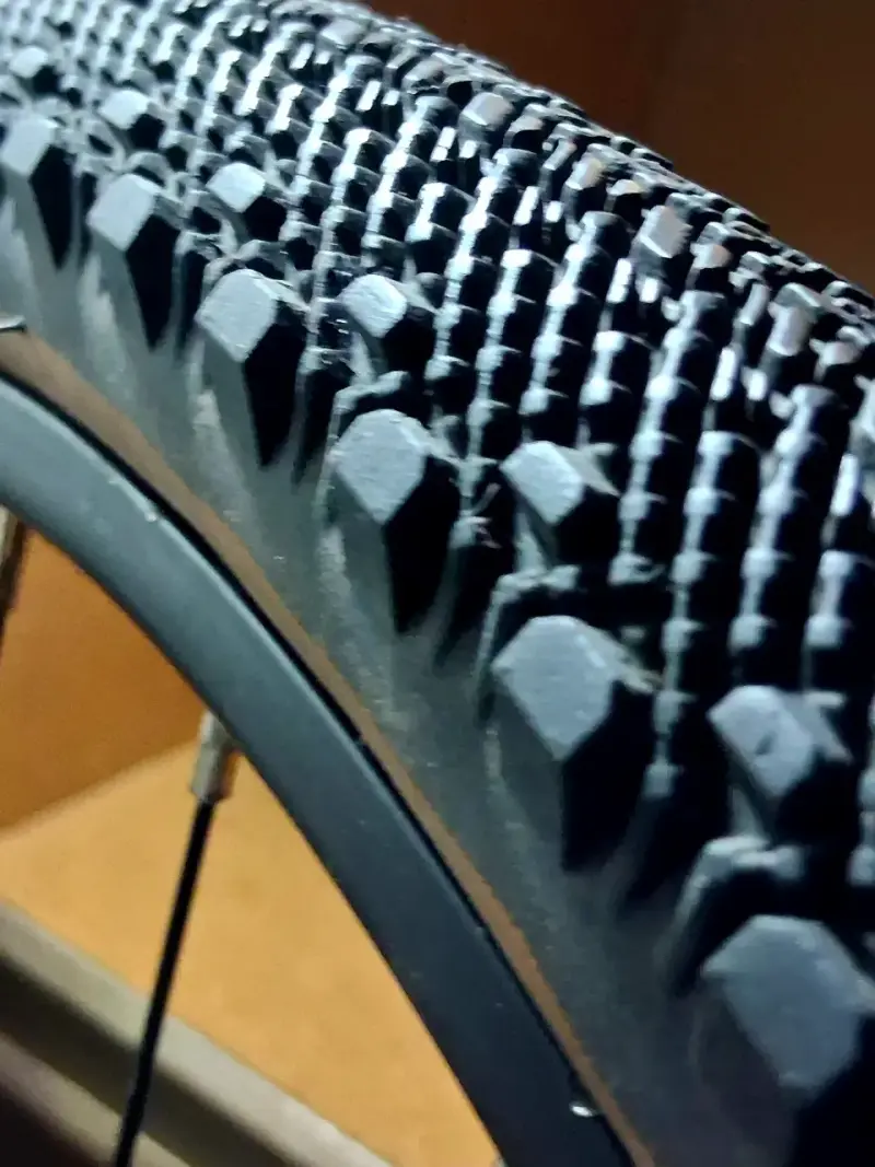 Rueda de bicicleta WTB con neumático de montaña - 4