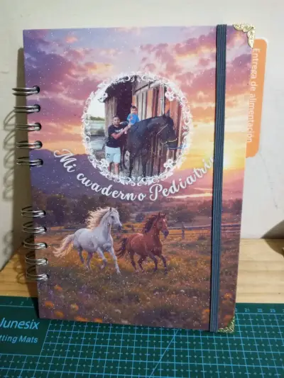 Cuaderno pediátrico personalizado con anillas - miniatura 1