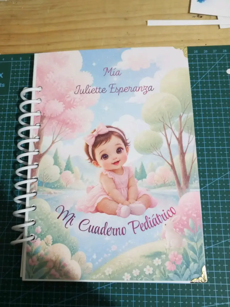 Cuaderno pediátrico personalizado con anillas - 3