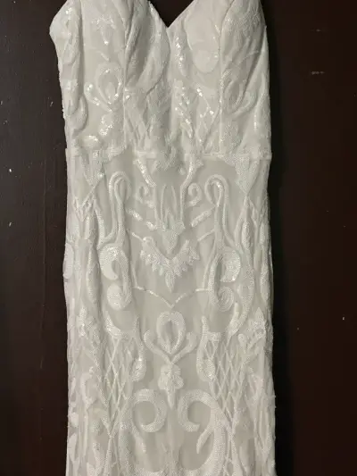 Vestido de  encaje blanco elegante - miniatura 2