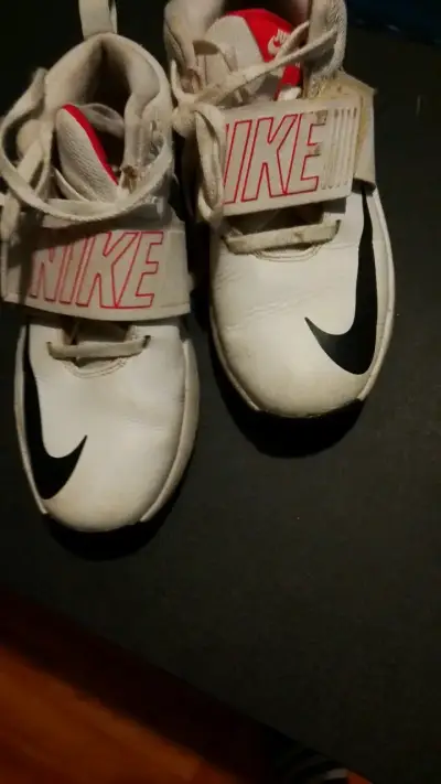Zapatillas deportivas blancas Nike para niños - miniatura 2