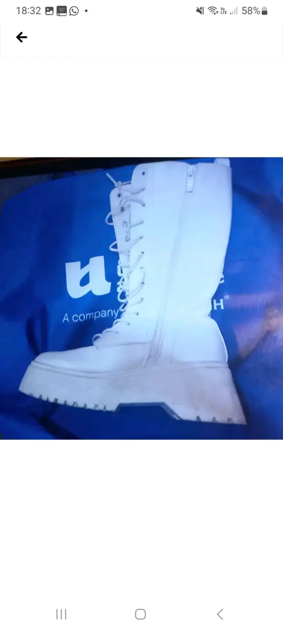 Botas blancas de plataforma con cordones - 3