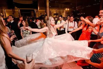 Vestido de novia elegante marca Rosa Clará - miniatura 4