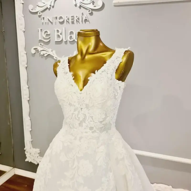 Vestido de novia elegante marca Rosa Clará - 6