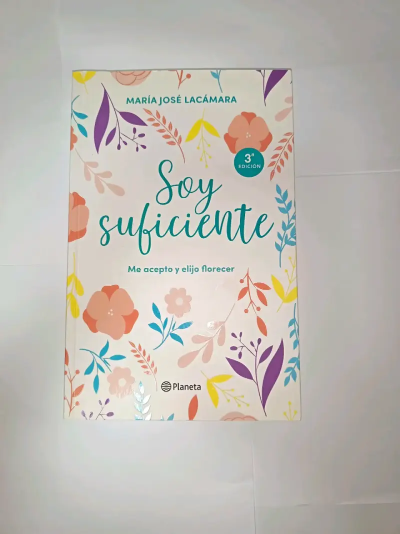 Libro 'Soy Suficiente' de María José Lacámara - 1