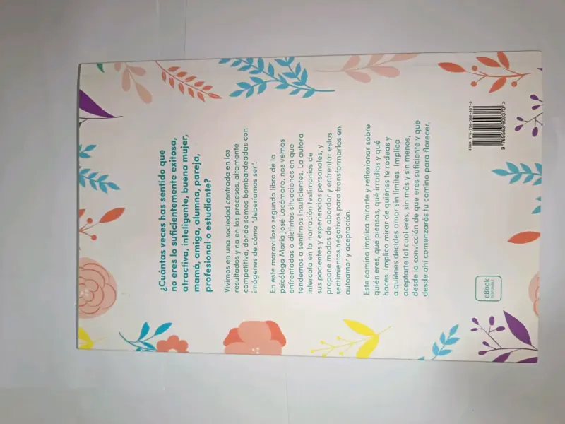 Libro 'Soy Suficiente' de María José Lacámara - 2