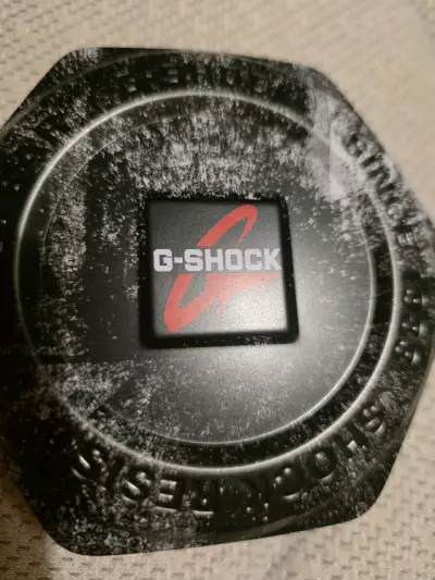 Reloj Casio G-Shock rojo resistente al agua - miniatura 3
