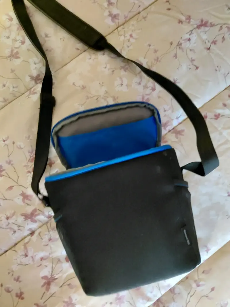 Bolso para cámara Benro con correa ajustable - 2