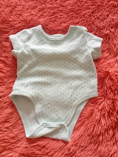 Conjunto de ropa para bebé con enterito y body - miniatura 11