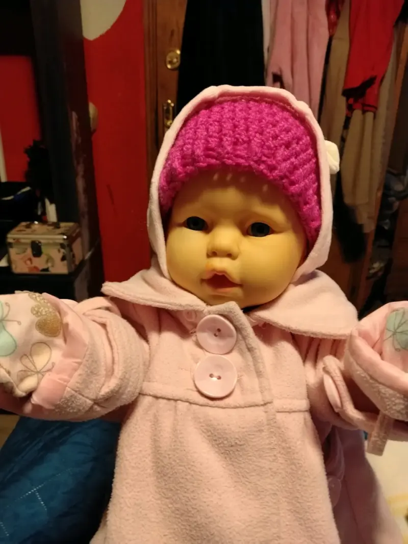 Muñeca bebé con ropa y accesorios - 3