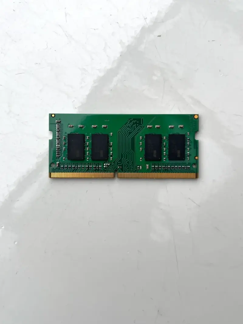 Memoria RAM Crucial 8GB DDR4 para Notebook - 3
