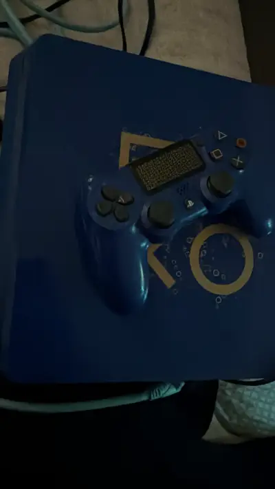 Consola PS4 Edición Limitada Azul con Control - miniatura 3
