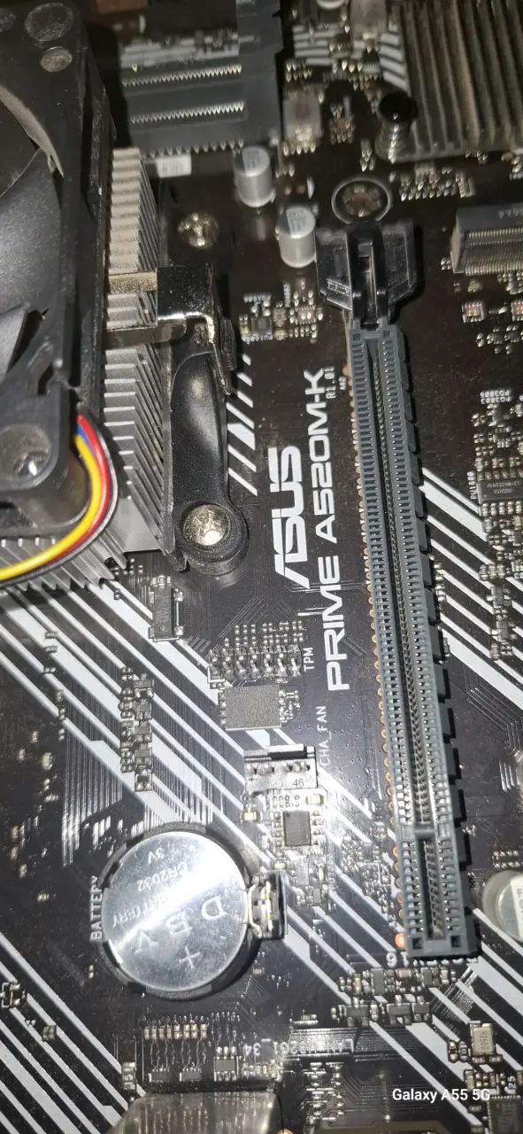 motherboardASUSPrime A520M-K con Amd ryzen 3 3000G - 3