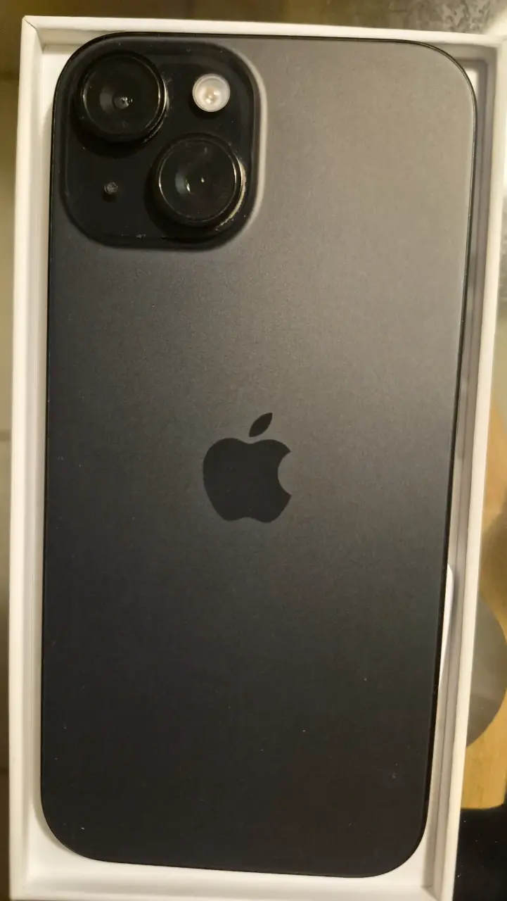 iPhone 15 128gb con caja original - 3