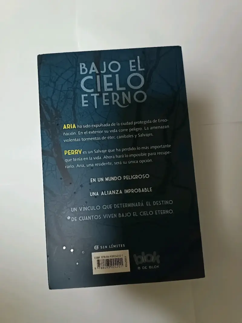Libro Bajo el Cielo Eterno de Veronica Rossi - 2