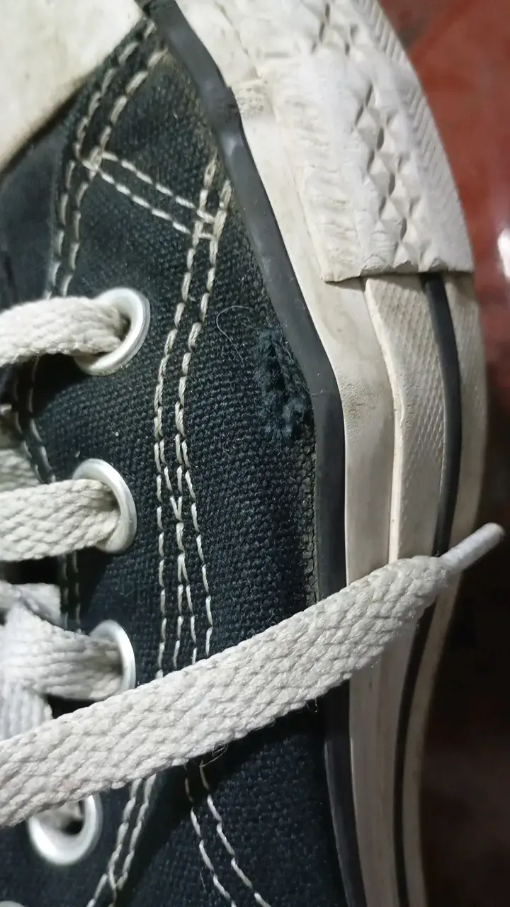 Zapatillas converse usadas con detalles - 2