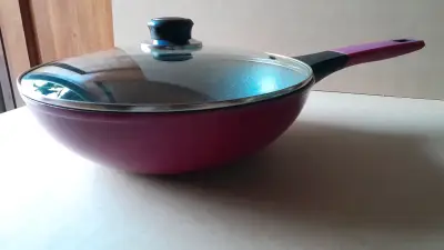 Wok Soho 28 cm Cherry de KitchenWare - miniatura 1