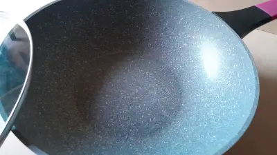 Wok Soho 28 cm Cherry de KitchenWare - miniatura 2