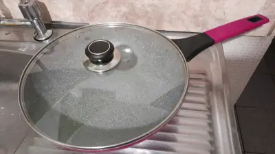 Wok Soho 28 cm Cherry de KitchenWare - miniatura 3
