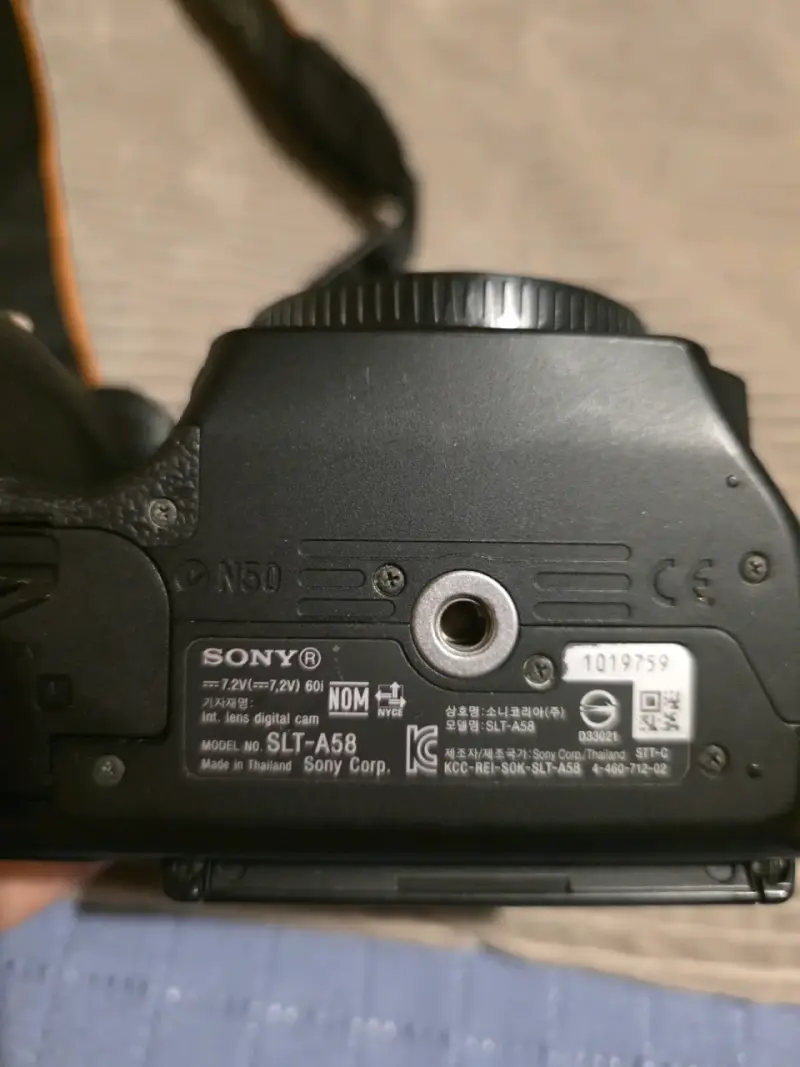 Cámara Sony DSLR con lentes y accesorios - 5