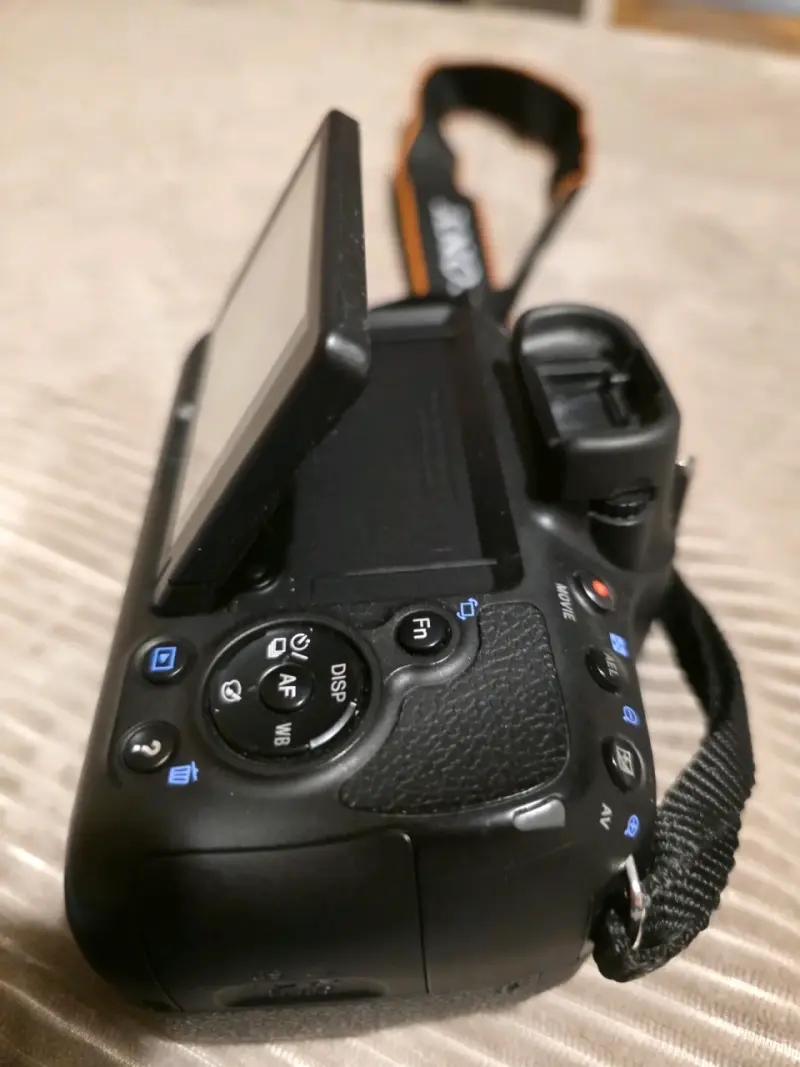 Cámara Sony DSLR con lentes y accesorios - 6