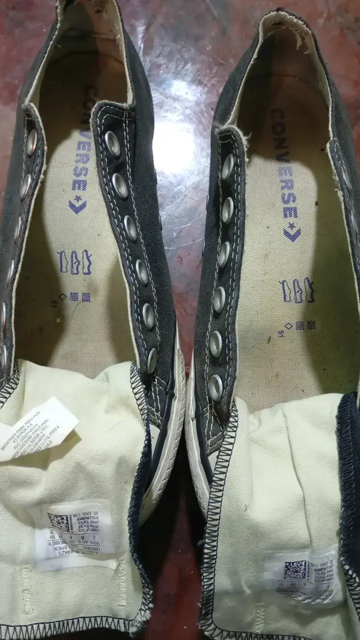 Zapatillas converse usadas con detalles - 2