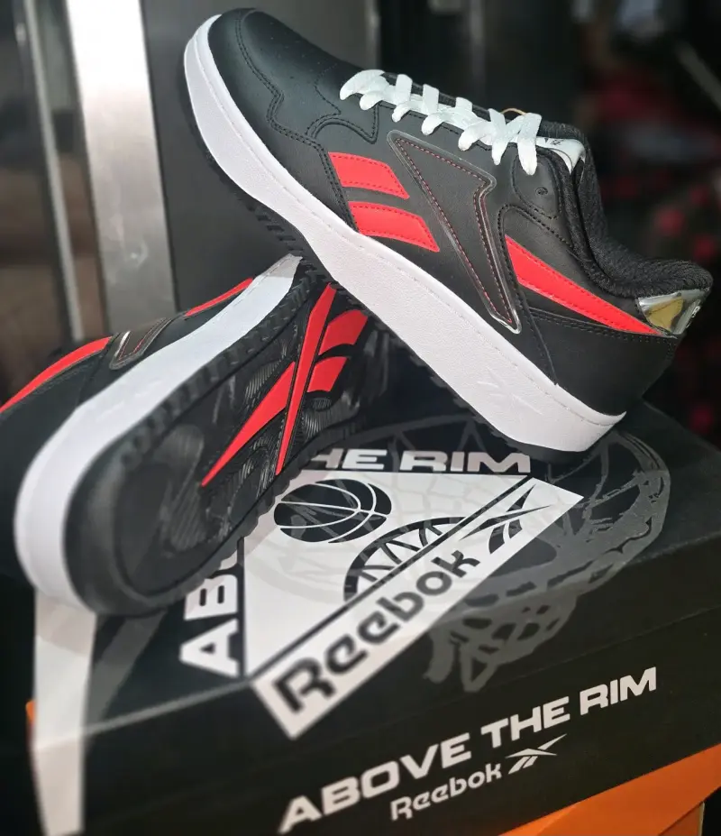 Zapatillas deportivas Reebok T 42 y 43 - 1