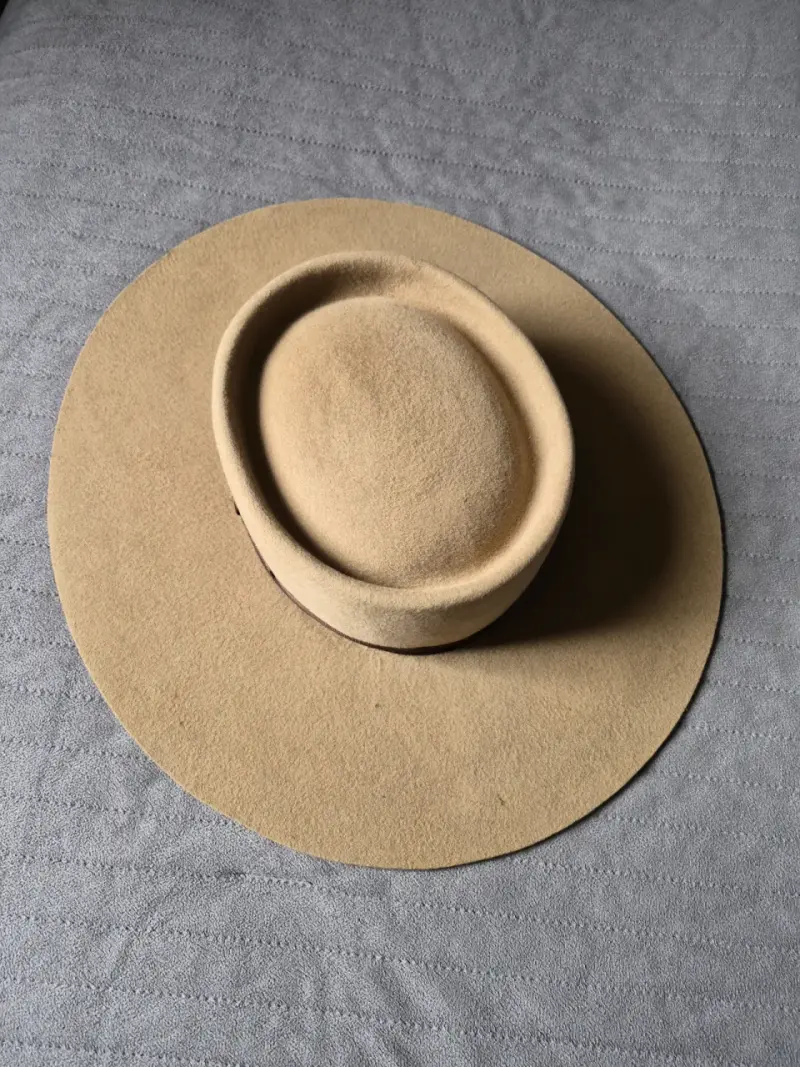 Sombrero huaso ala ancha color beige