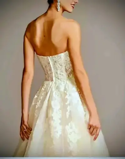 Vestido de novia de tul y encaje transparente - miniatura 1