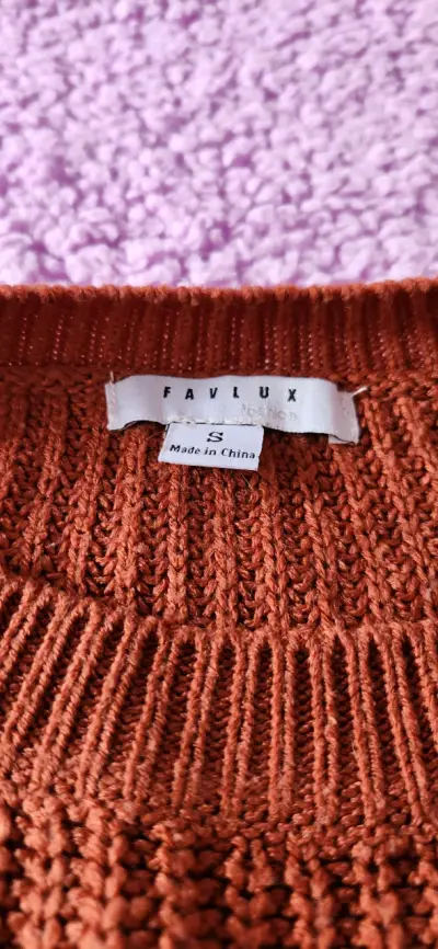 Sweater terracota con mangas abullonadas - miniatura 2