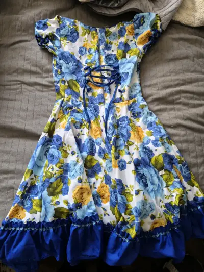 Vestido huasa china azul y amarillo con volantes - miniatura 2
