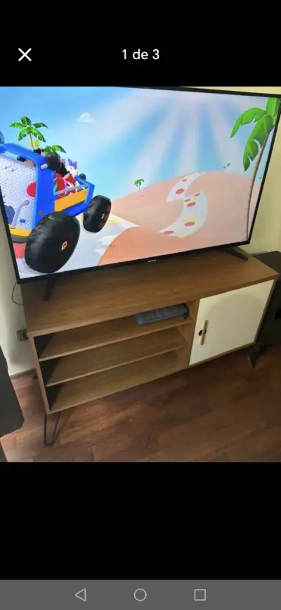 Mueble de TV moderno con estantes y puerta - miniatura 1